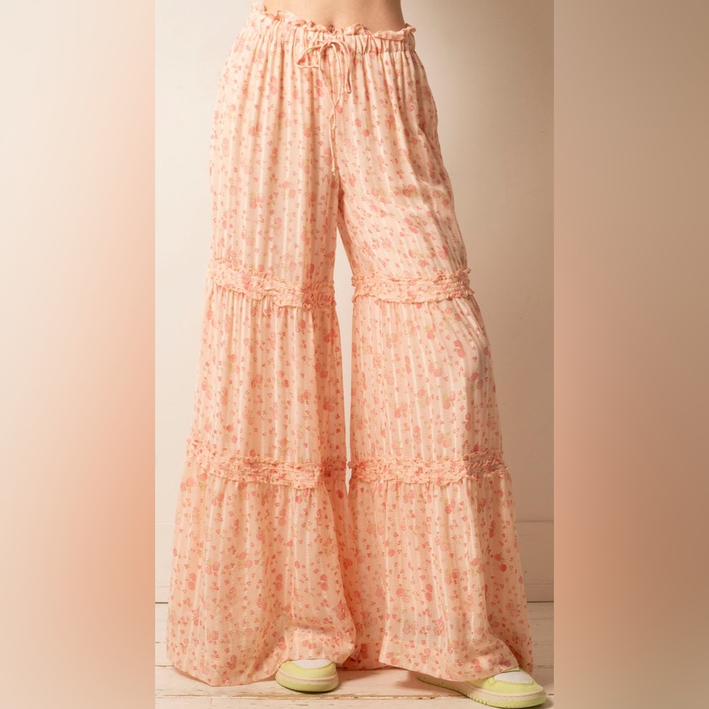 Free People
Women's Pink Emmaline Printed Chiffon Pants
Size: XS
